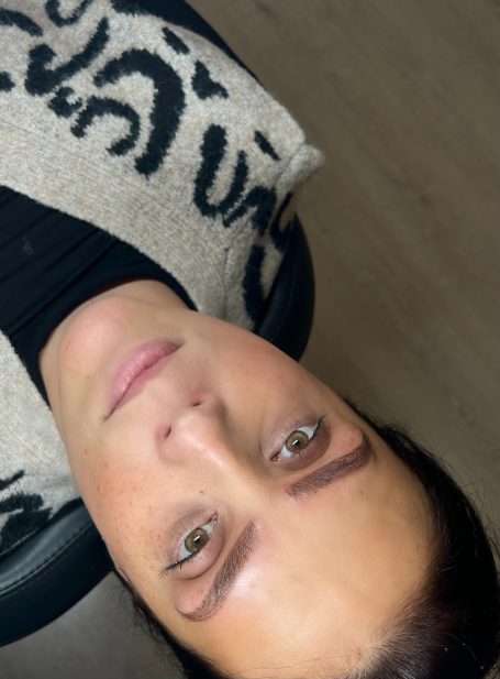 1 Cejas efecto polvo Palma de Mallorca